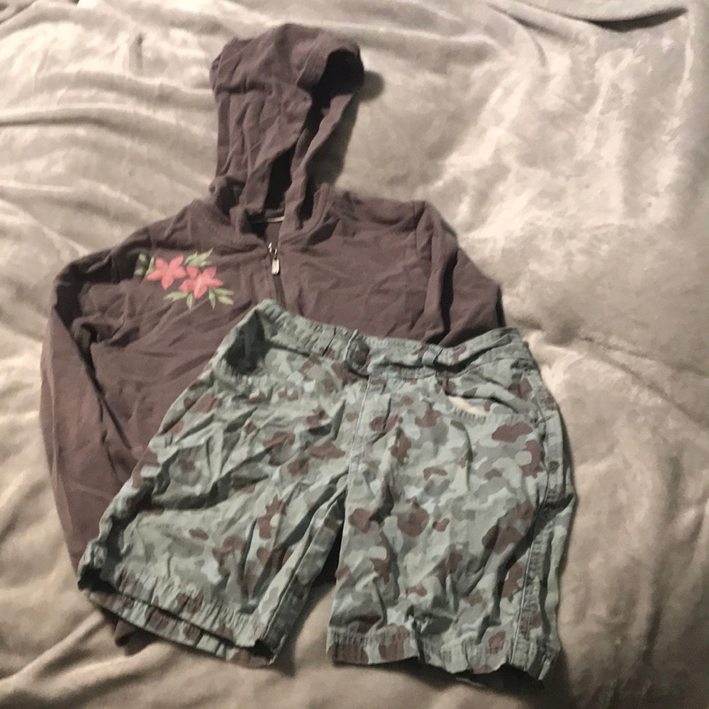 American Girl outfit skateboard hoodie shorts 7
